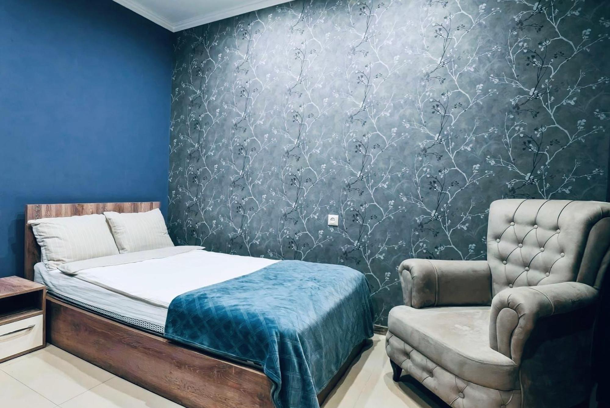 7 Rooms Hotel Tserovani Екстер'єр фото