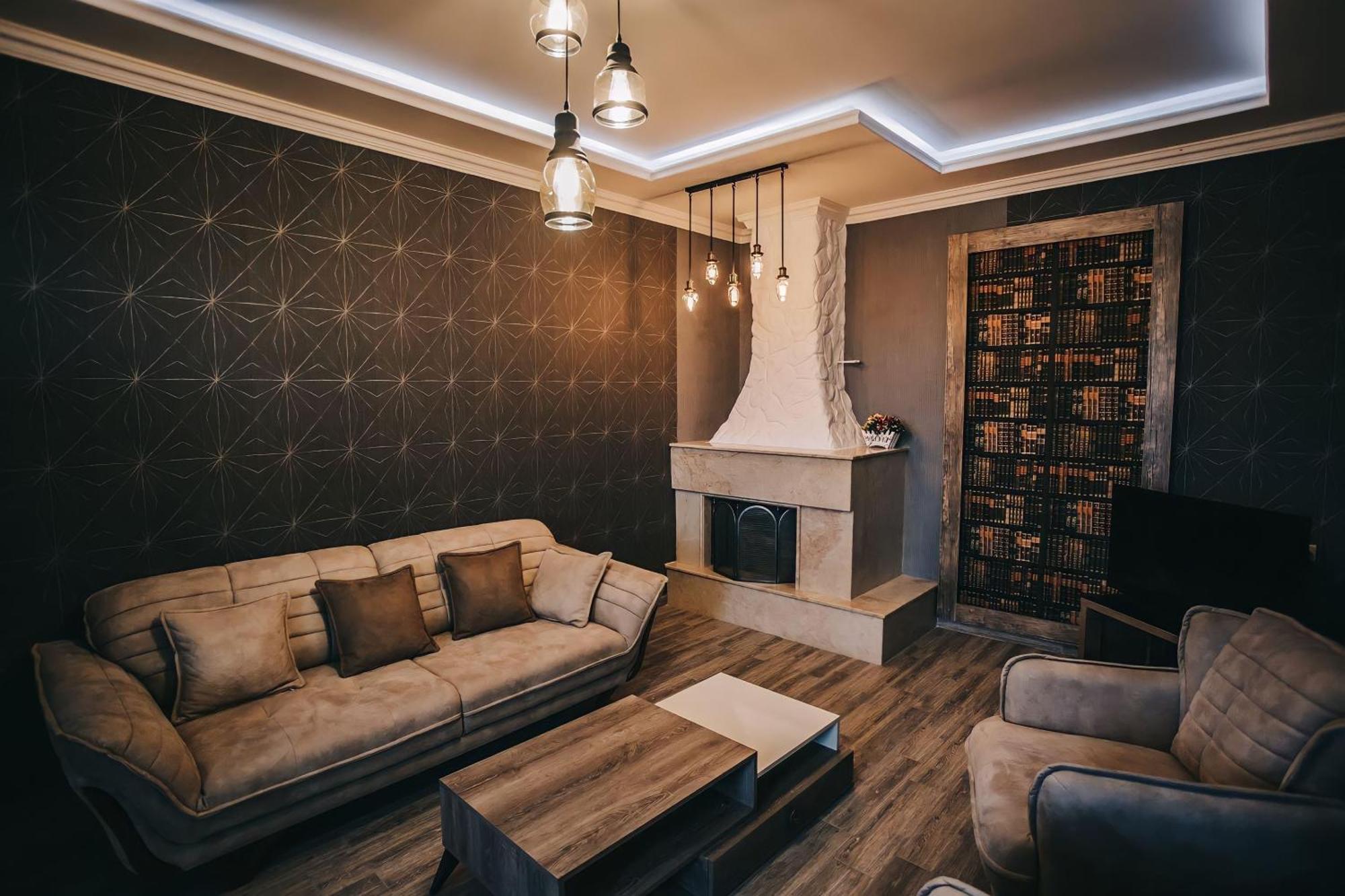 7 Rooms Hotel Tserovani Екстер'єр фото
